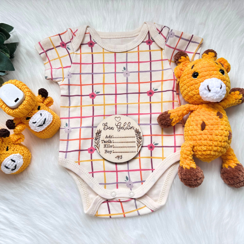 Zürafa Temalı 4’lü Yenidoğan Bebek Hediye Seti