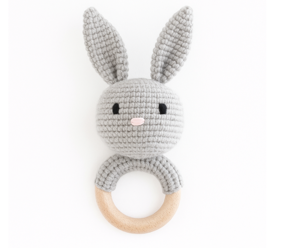 %100 El Yapımı Amigurumi Tavşan Çıngırak – Organik Diş Kaşıyıcı ve Bebek Oyuncağı