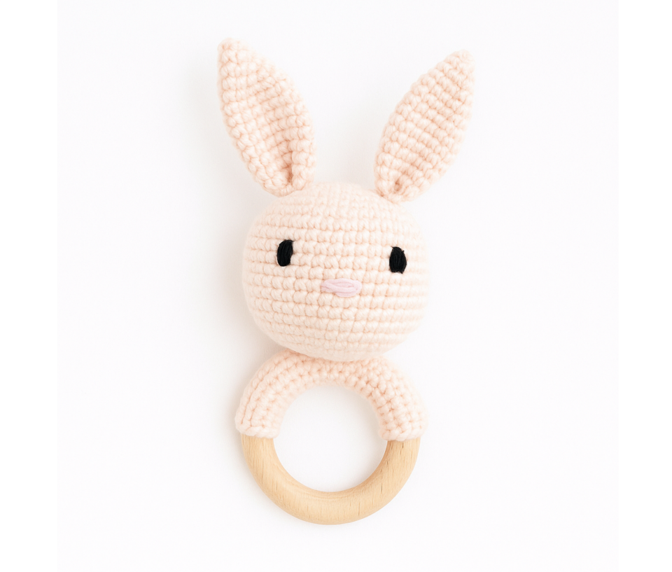 %100 El Yapımı Amigurumi Tavşan Çıngırak – Organik Diş Kaşıyıcı ve Bebek Oyuncağı