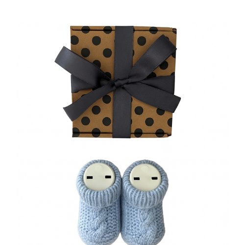 El Örgüsü Pamuklu Bebek Patik Seti – Hediye Kutusunda