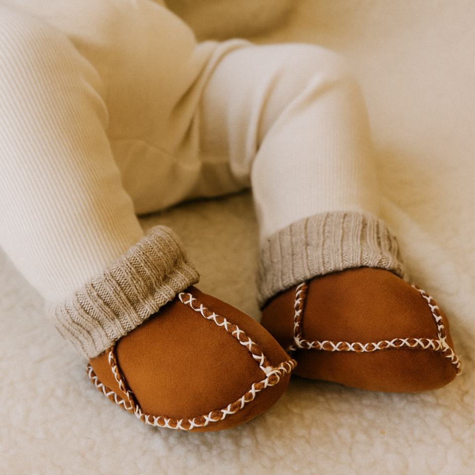 El Yapımı Deri Bebek Patikleri – Yumuşak Tabanlı Mokasen | Yenidoğandan 18 Aya Kadar | Deri Bebek Ayakkabısı | Hediye Seçeneği