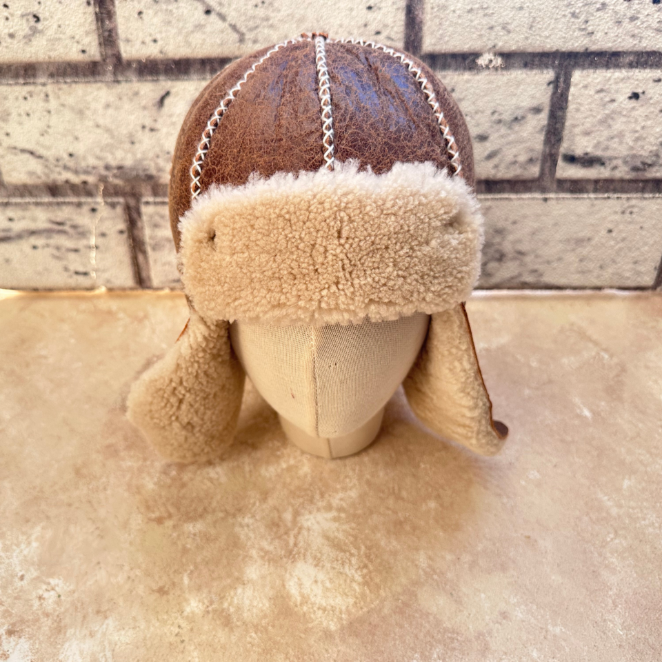 El Yapımı Deri Bebek Şapkası – %100 Hakiki Deri & Organik Yün Astar | İsim Nakışlı Kişiye Özel Şapka | Kışlık Bebek Şapkası | El Yapımı Hediye